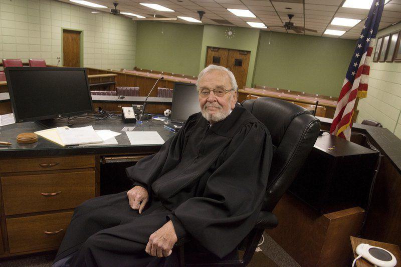 Longtime Jasper County circuit judge closing out final cases Local