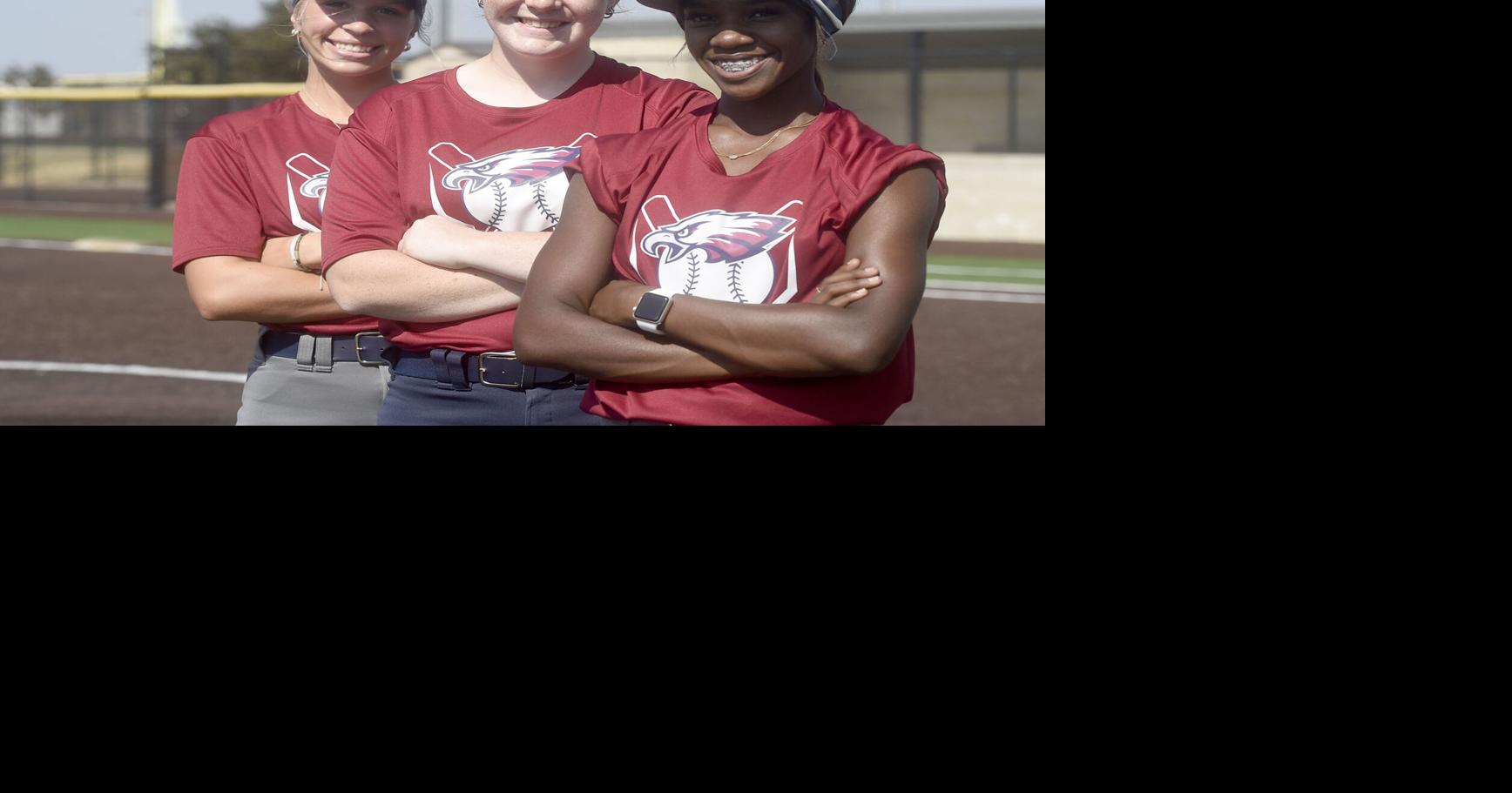 Trio of seniors to lead Eagle softball
