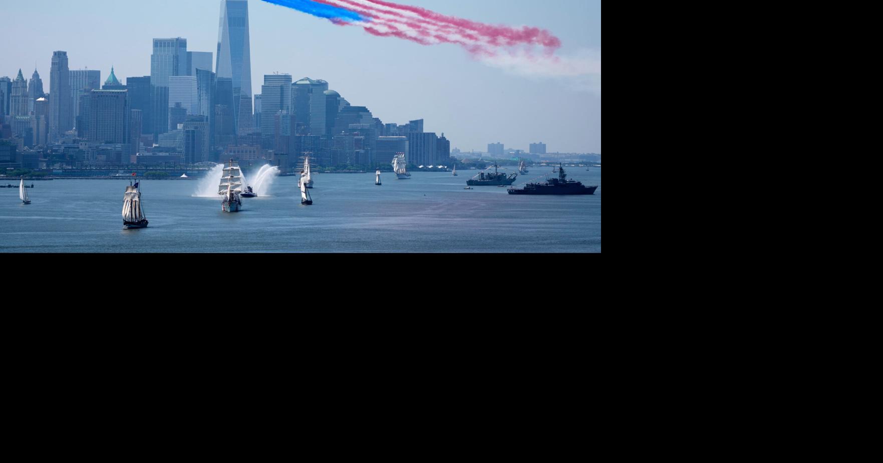 ContinueDespite stormy weather, America marks 250 years of independence, in photos