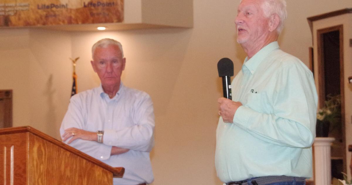Attorney meets with data center opponents to offer options