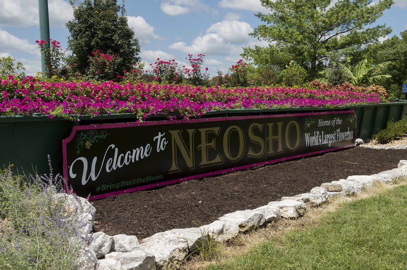 Community revitalizing Neosho's ‘Flower Box City’ title Local News