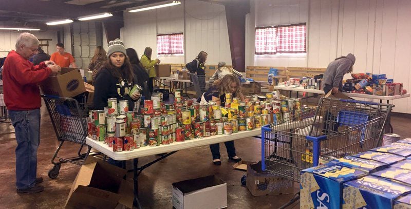 Newton County Food Basket Brigade Prepares For Food Giveaway 