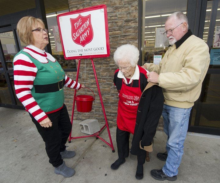 red kettle campaign volunteer