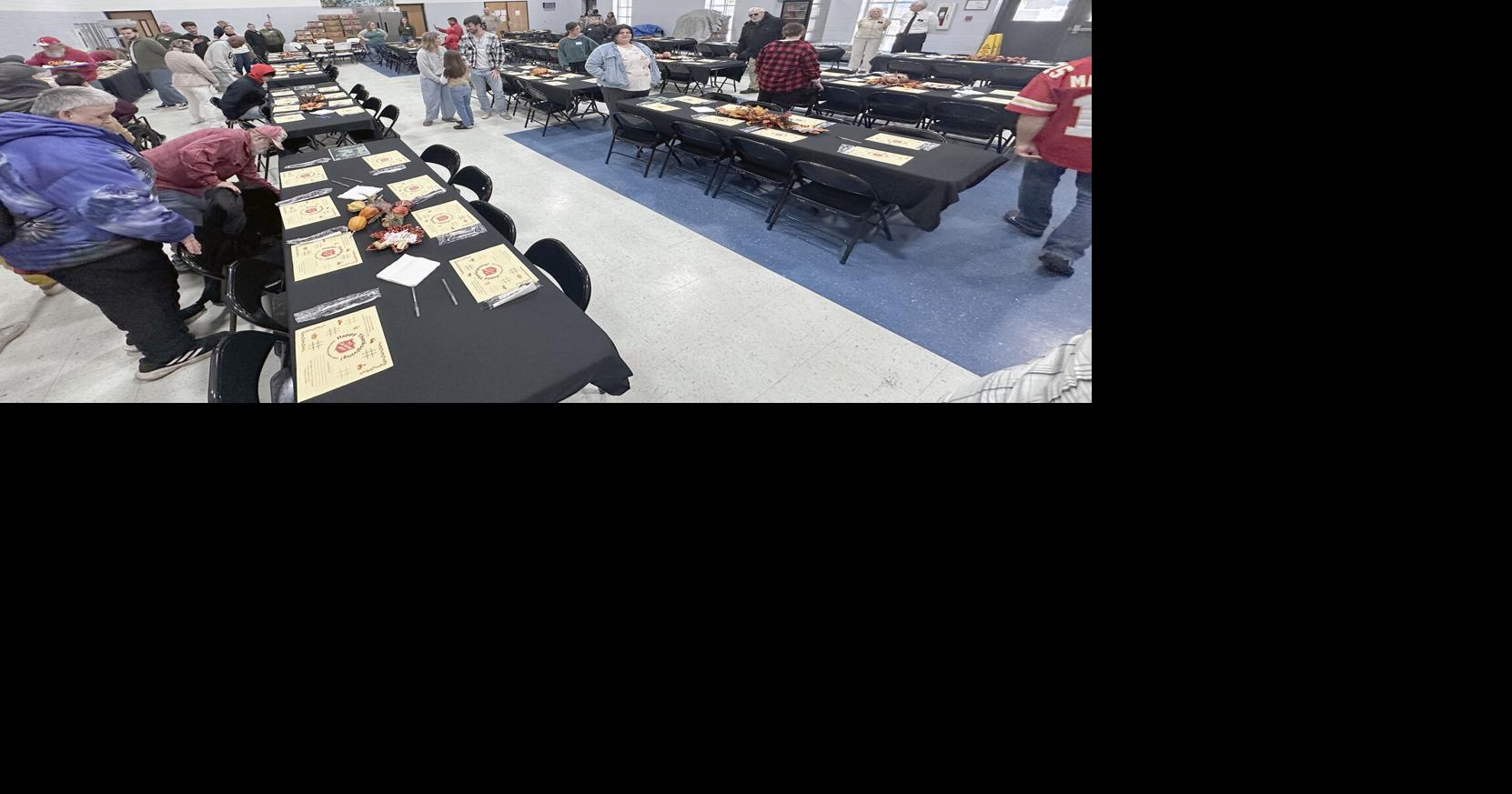 Community groups work to serve others on Thanksgiving