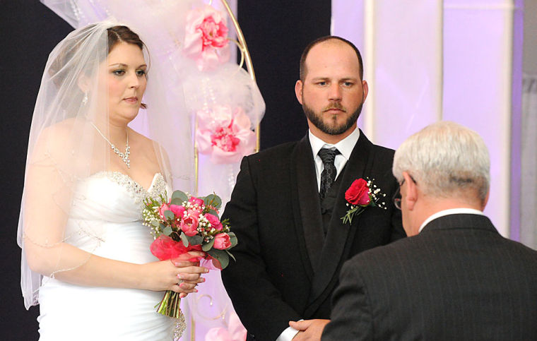 Video Cancer Patient Walks Down Aisle In Wedding Thrown By
