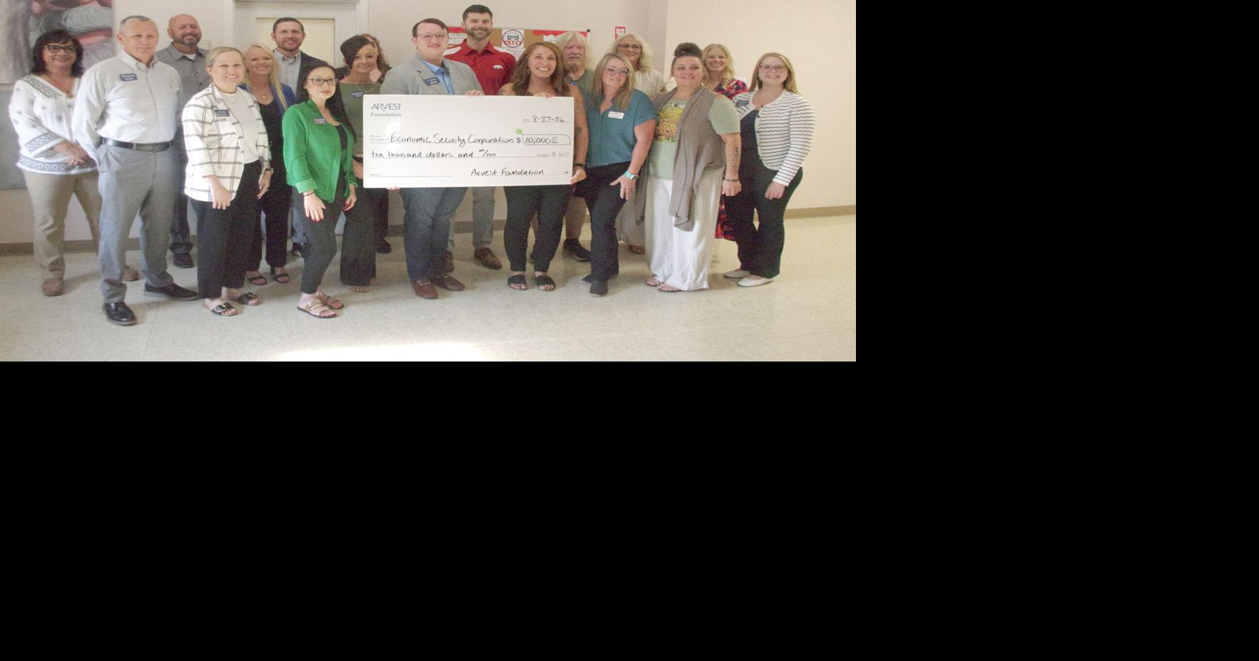Arvest presents $10,000 to keep CARS program running