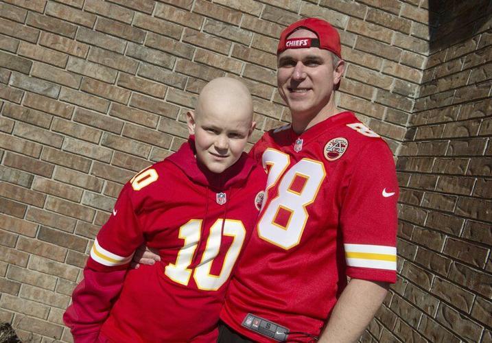 Chiefs Kingdom recalls moments of kindness from players, other fans | Local  News | joplinglobe.com