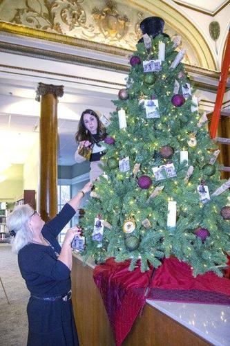 Wally's Making Books Come Alive - Memorial Hall Library