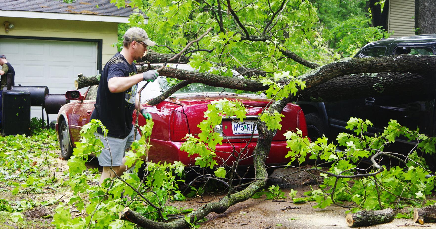 Storm causes damage in Oscie Ora Acres area of Carl Junction - Vimarsana News