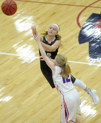 Talley S Buzzer Beater Lifts Neosho Past East Newton Local Sports Joplinglobe Com