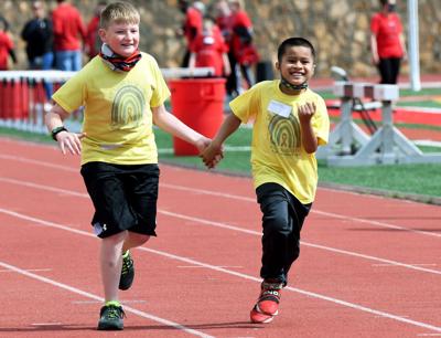 Special Olympics Kansas Holds Regional Track Competition News Joplinglobe Com