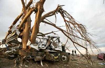 joplin tornado damage cars