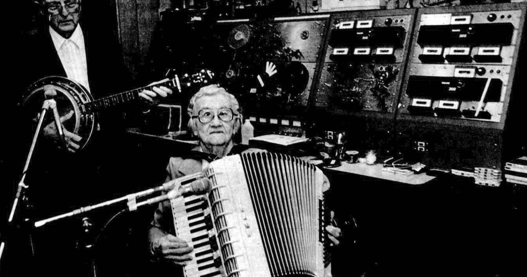Bill Caldwell: Sarcoxie couple produced church radio broadcast for years - Vimarsana News