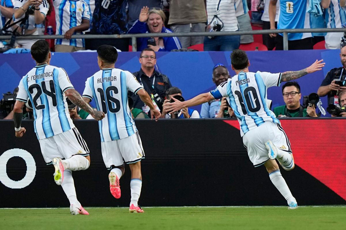 Lionel Messi becomes 2nd player to score in 5 World Cups, striking early for Argentina vs. Algeria | Nation & World | journal-news.com