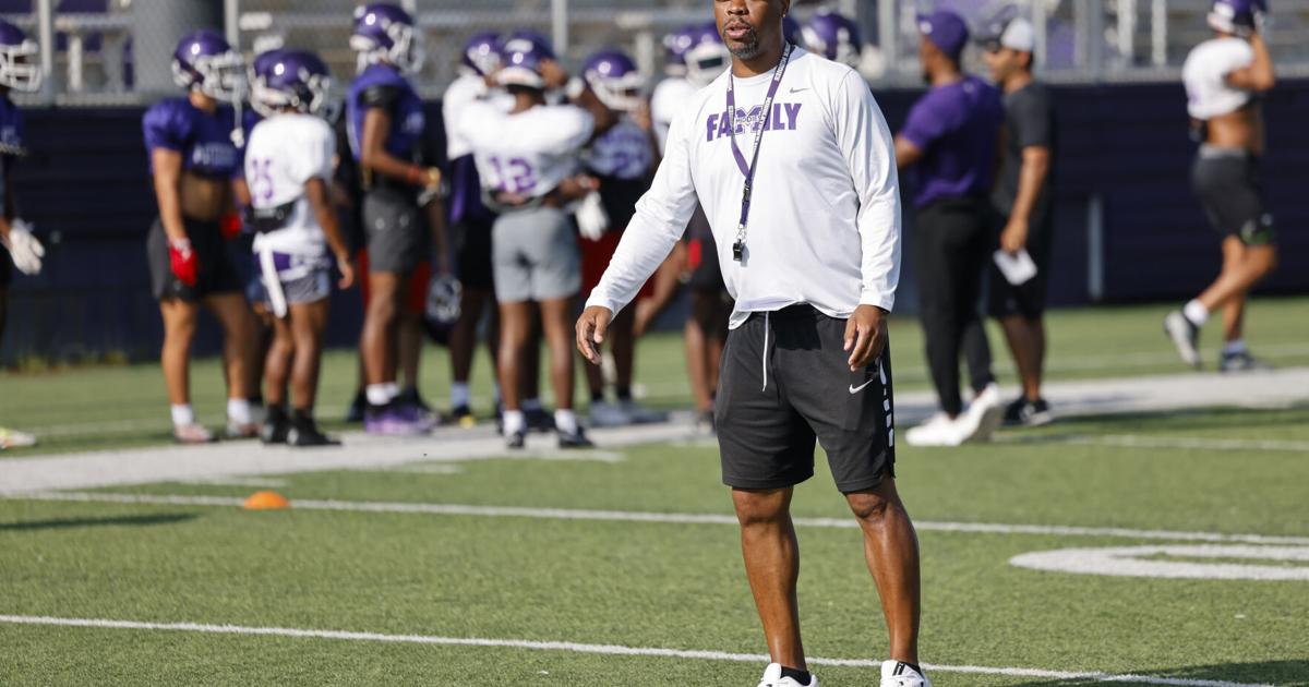 Middletown football coach Don Simpson steps down | Sports | journal ...