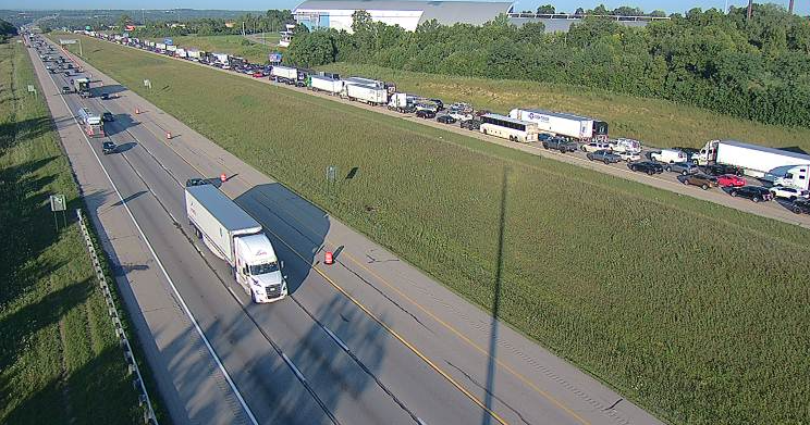 Miamisburg woman killed in 5-vehicle crash on I-75 South in Warren County