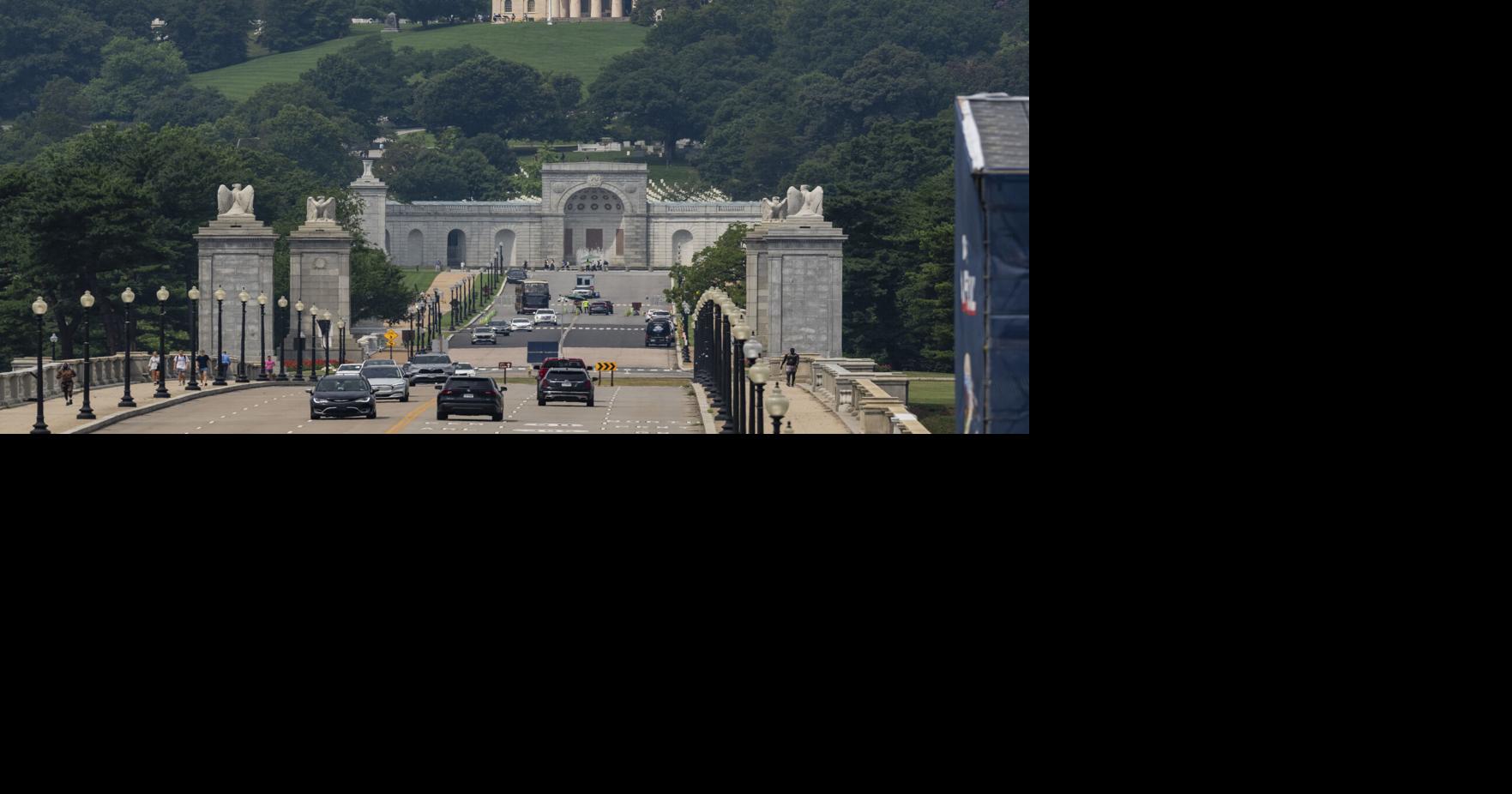TRUMP ARCH 1