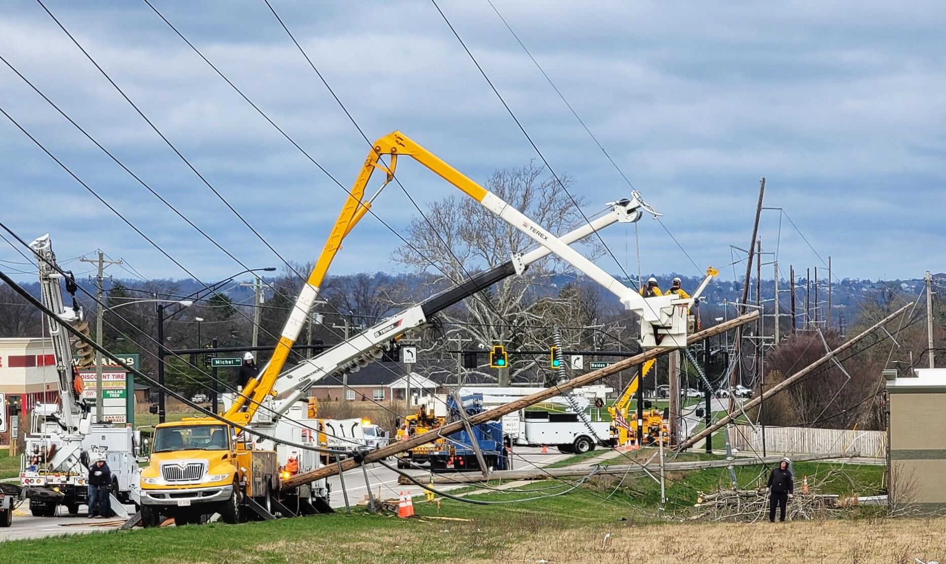 Butler County crews scrambled to make repairs, restore power in ...