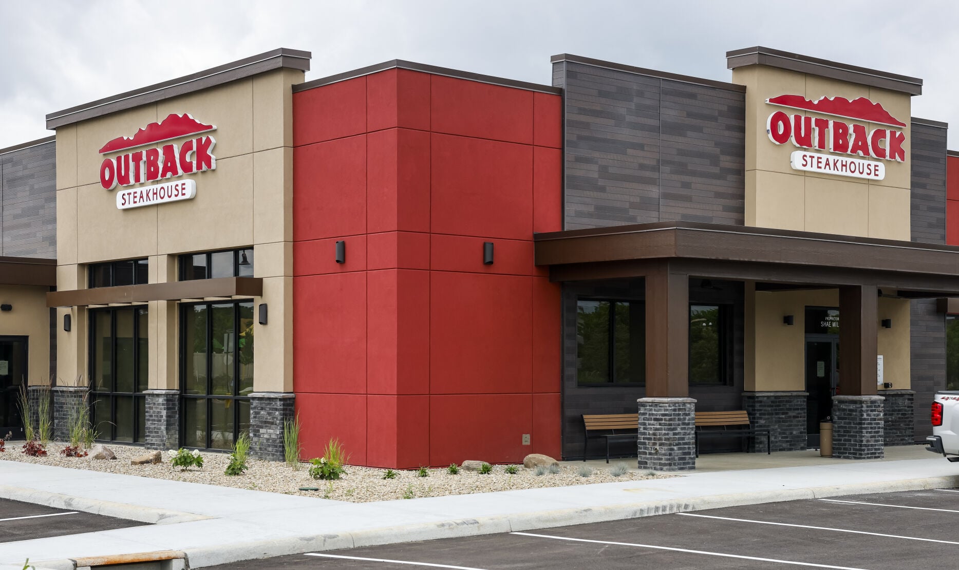Outback Steakhouse to open first Butler County restaurant Aug. 13 ...