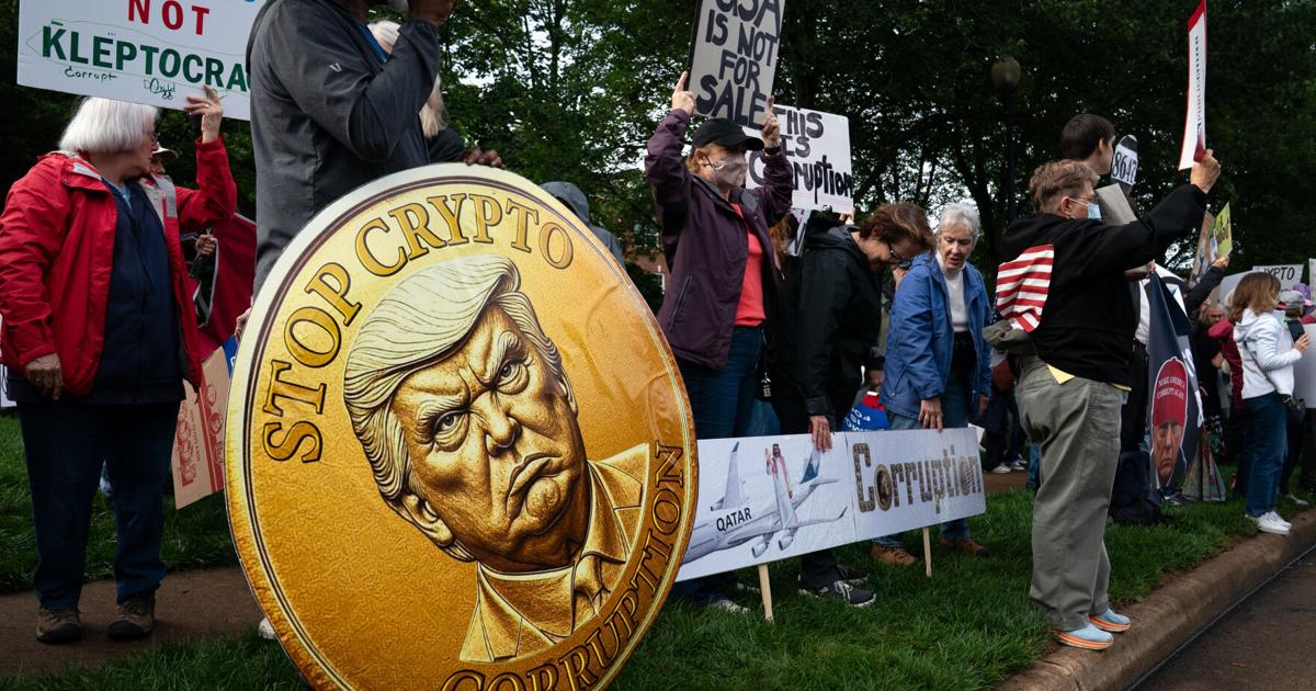 TRUMP CRYPTO LOSERS