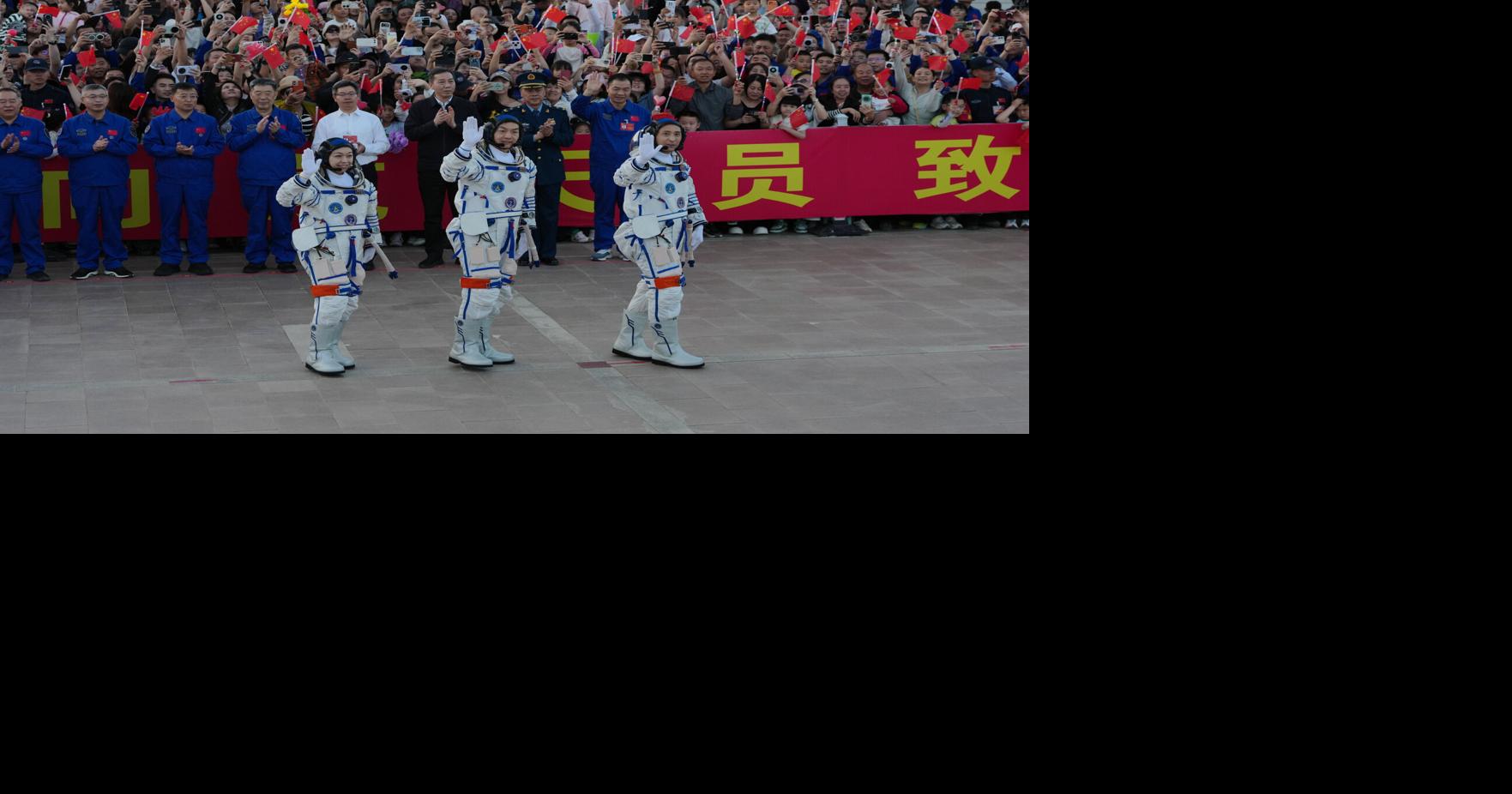 CORRECTION China Space