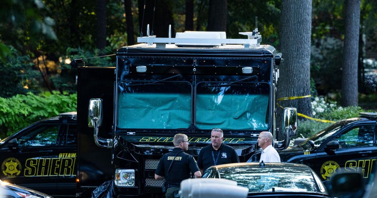 8 found dead in Michigan home after fire, some with gunshot wounds Authorities have found eight people dead in a Michigan home after a fire, with some victims having gunshot wounds By JAIMIE DING - Associated Press Jul 24, 2026 25 mins ago
