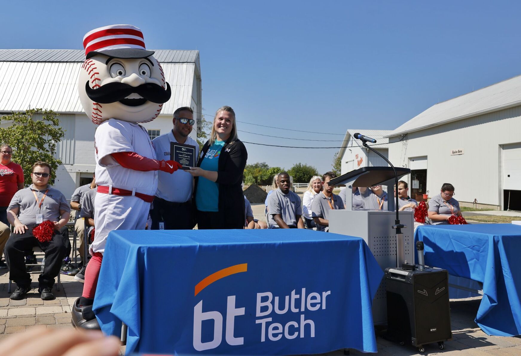 Mr. Redlegs surprises Butler Tech students as Cincinnati Reds help ...