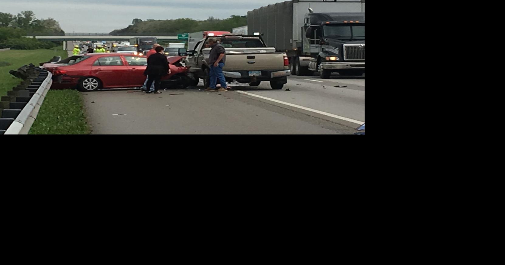Southbound lane closed after I-75 crash with injuries | News | journal ...