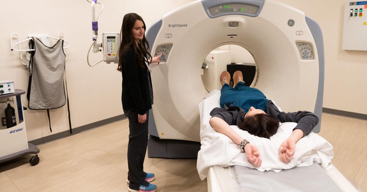 Fort Wayne doctors urge more smokers to get annual lung cancer screenings | Health & Science Fort Wayne doctors urge more smokers to get annual lung cancer screenings | Health & Science