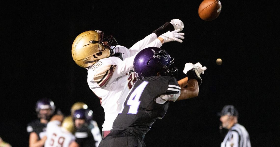 Columbia City shuts down Leo offense in sectional opener