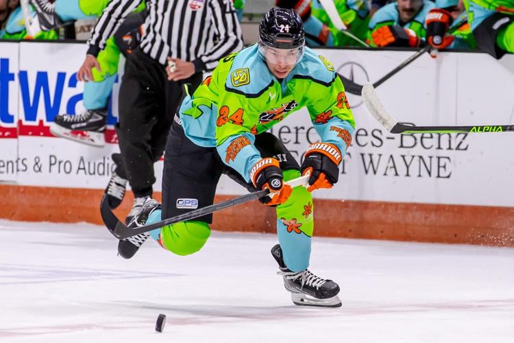 Zoinks! Much-improved Komets lose to meddling Ghost Pirates in overtime  shootout, Komets