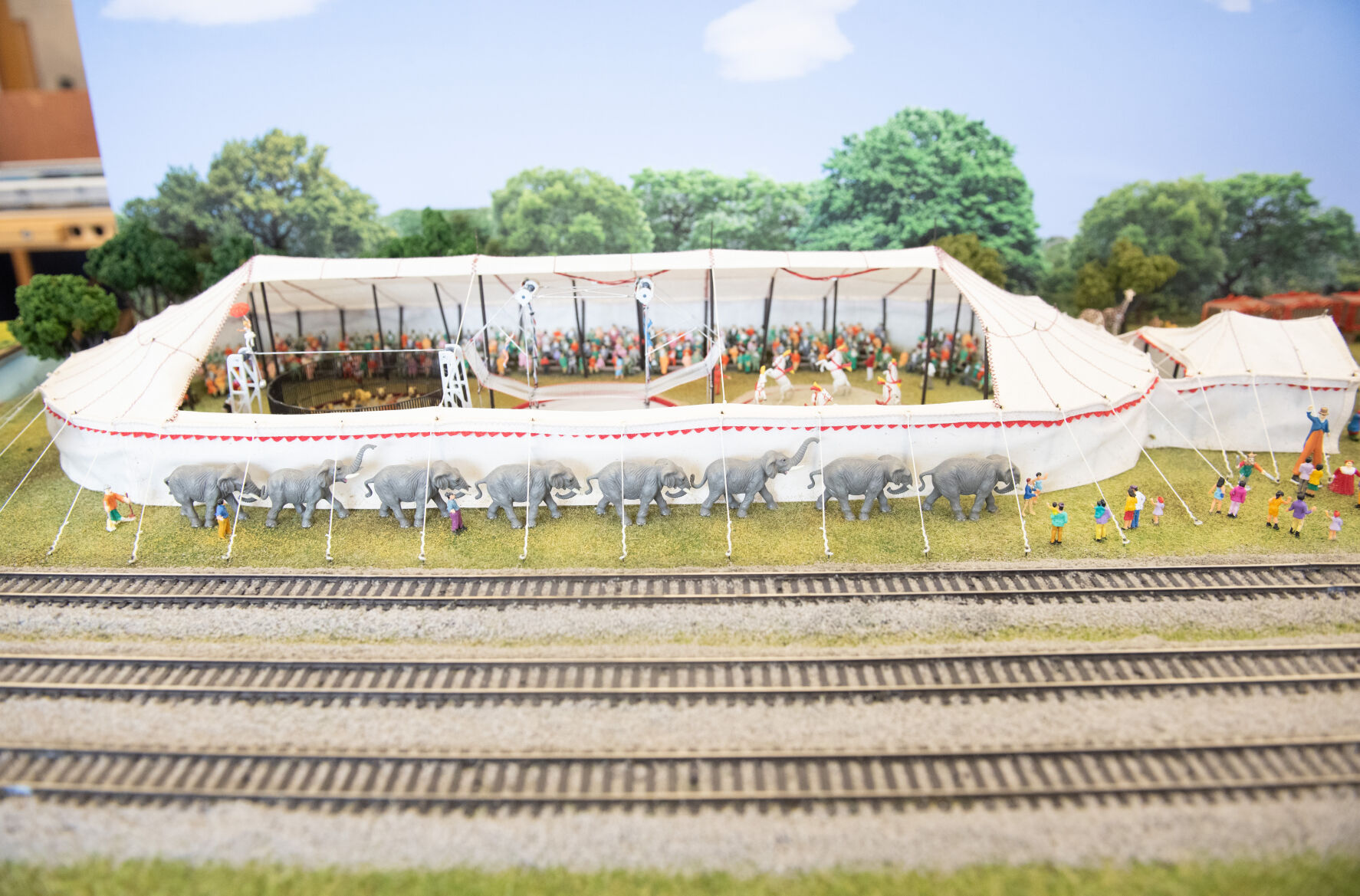 Model Library Train Choo-choo: Model train lovers attend Monroeville library branch event ...