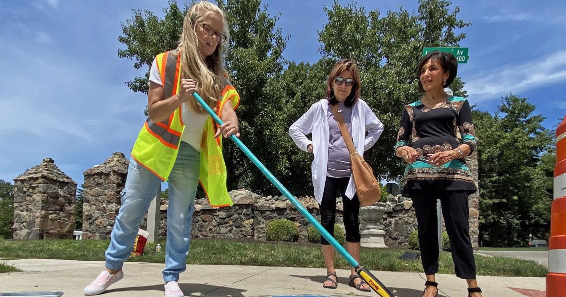 Clean Drains Fort Wayne plans sidewalk art, legacy mural in final year - Vimarsana News