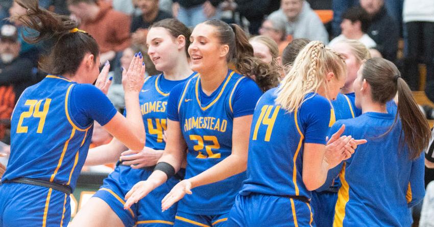 No. 3 Homestead takes down No. 1 Warsaw, ending 29-game home win streak