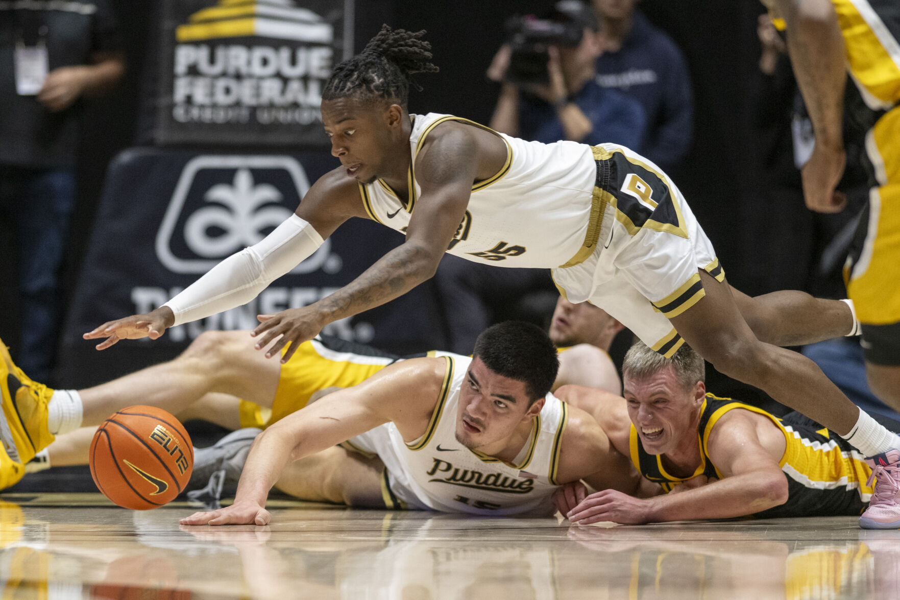 Boilermakers Roll To Bounceback Win Over Hawkeyes | Purdue ...