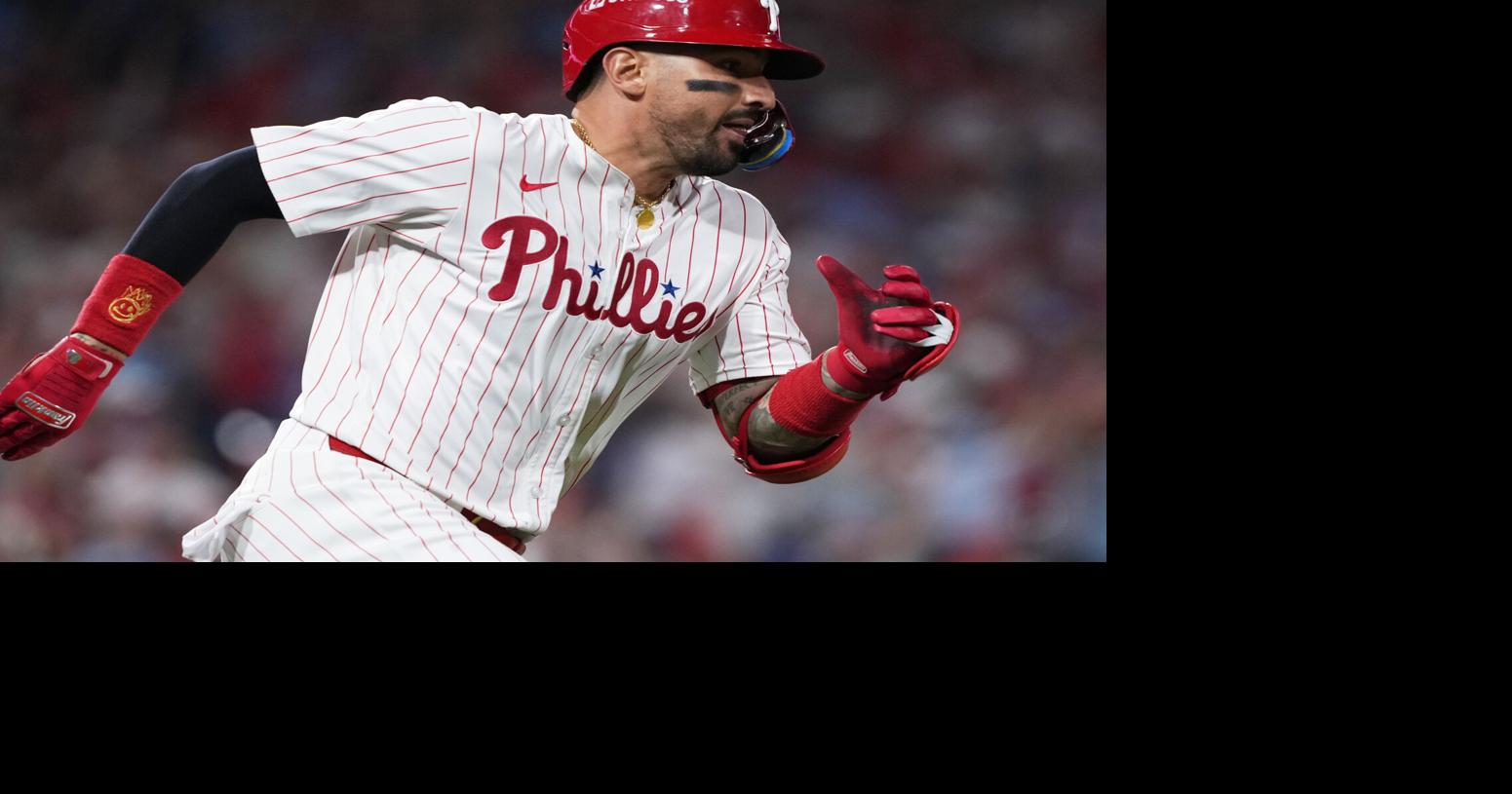 Padres sign ex-Phillies slugger Castellanos, pitchers Canning and Márquez