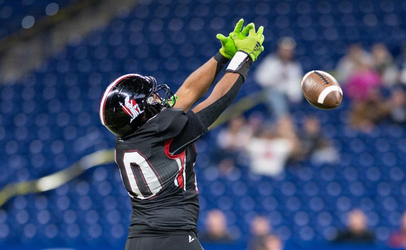Tyler Ruxer Saturday Gallery: Bishop Luers falls to Heritage Hills in Class 3A ...