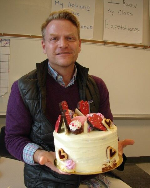 Students With Teacher Photo Cake | bakehoney.com