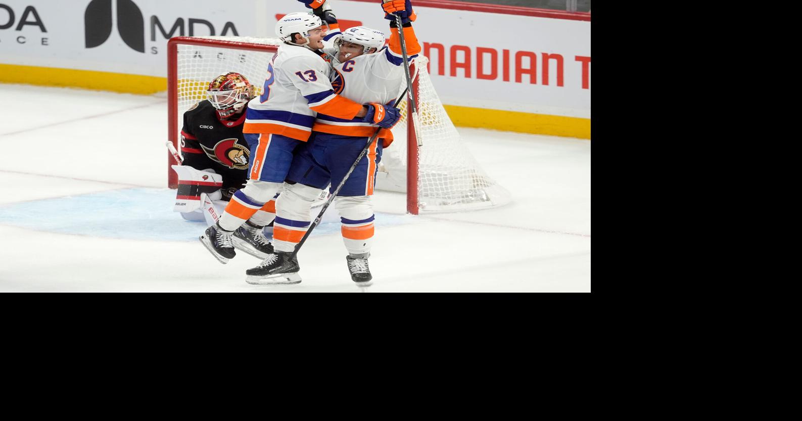 Saturday's NHL roundup: Lee, Palmieri help Islanders top Senators