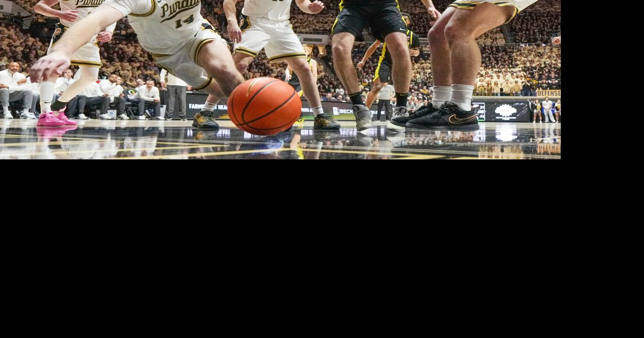 Loyer's final-minute scoring flurry leads Purdue over Oregon