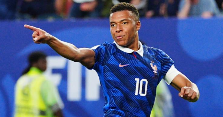 Mbappé of France scores 2 goals to reach 16 in World Cup career, tying for 2nd most