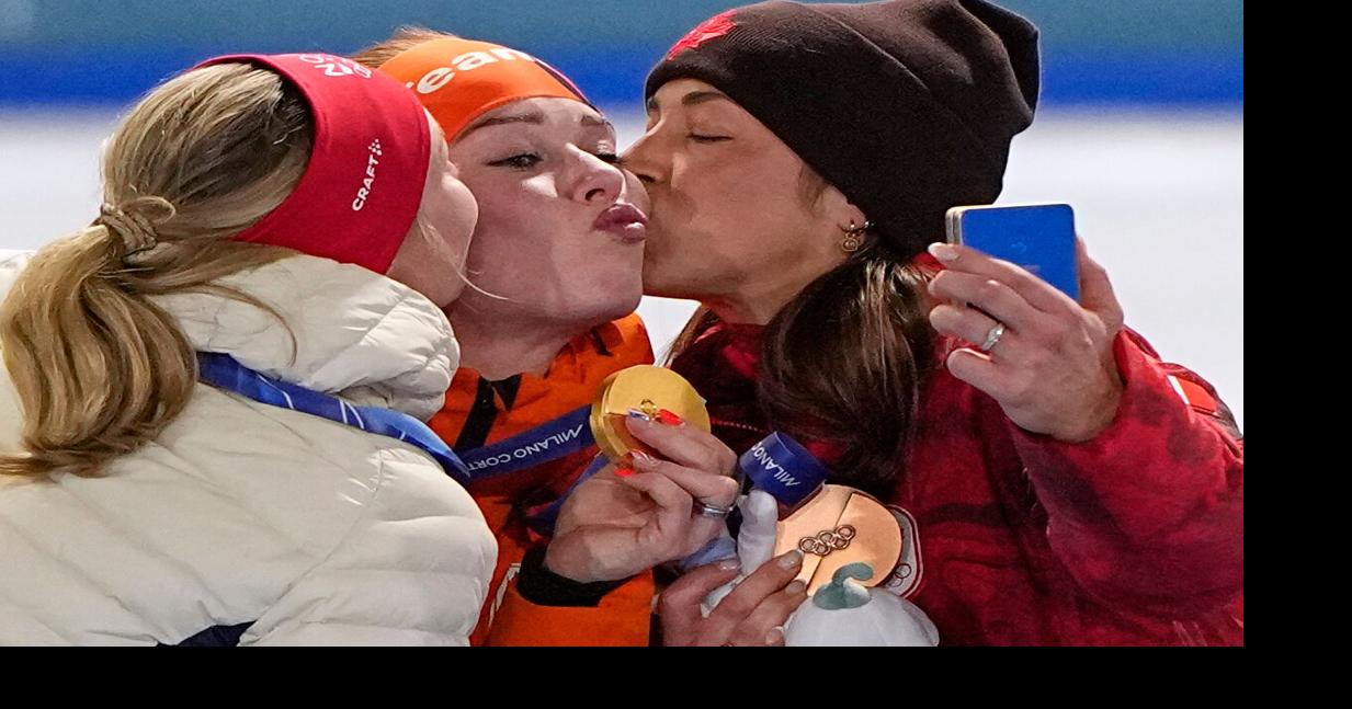 Dutch fans roar for speedskater Rijpma-de Jong's Olympic gold in 1,500