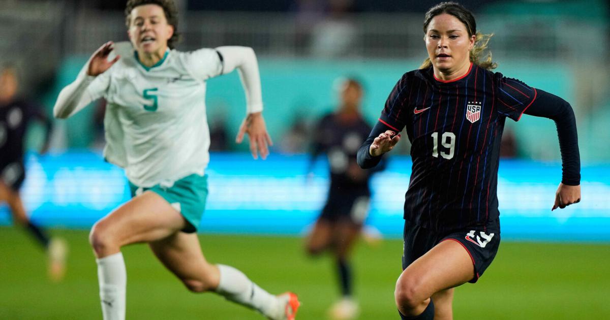 Sears has hat trick in USWNT victory over New Zealand