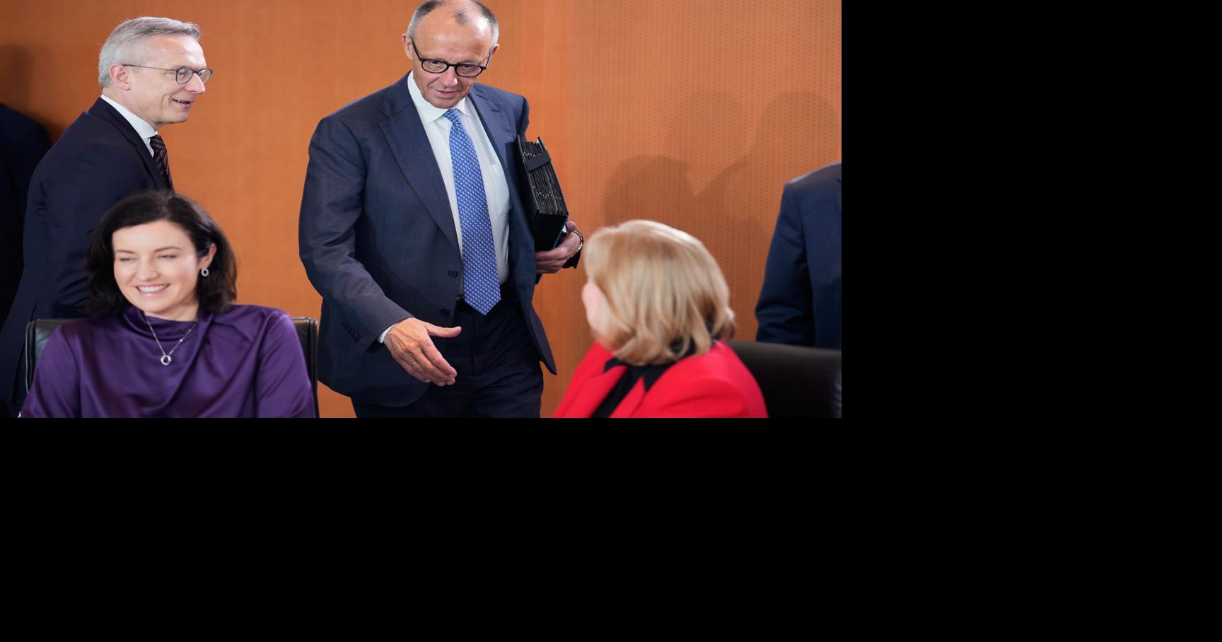 Germany urges the European Union to offer Ukraine 'associate membership' and boost talks with Russia
