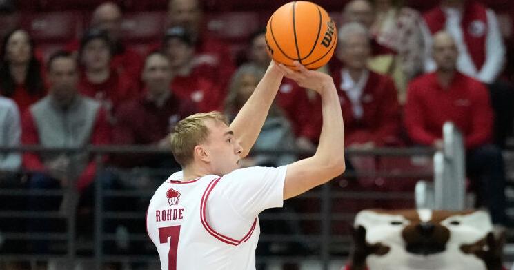 Wisconsin slays another giant as Badgers roll to victory over No. 10 Michigan State