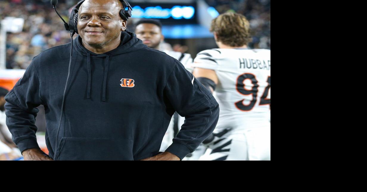 Colts begin defensive line revamp by adding Hobby, Humphries as position coaches