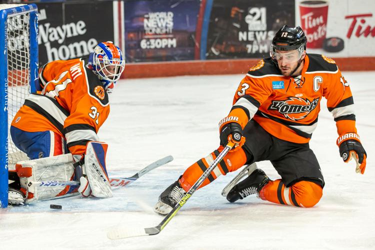 GOALIE GOAL! Ryan Fanti Became The First Goalie In Ft. Wayne Komets History  To Score In A Game 