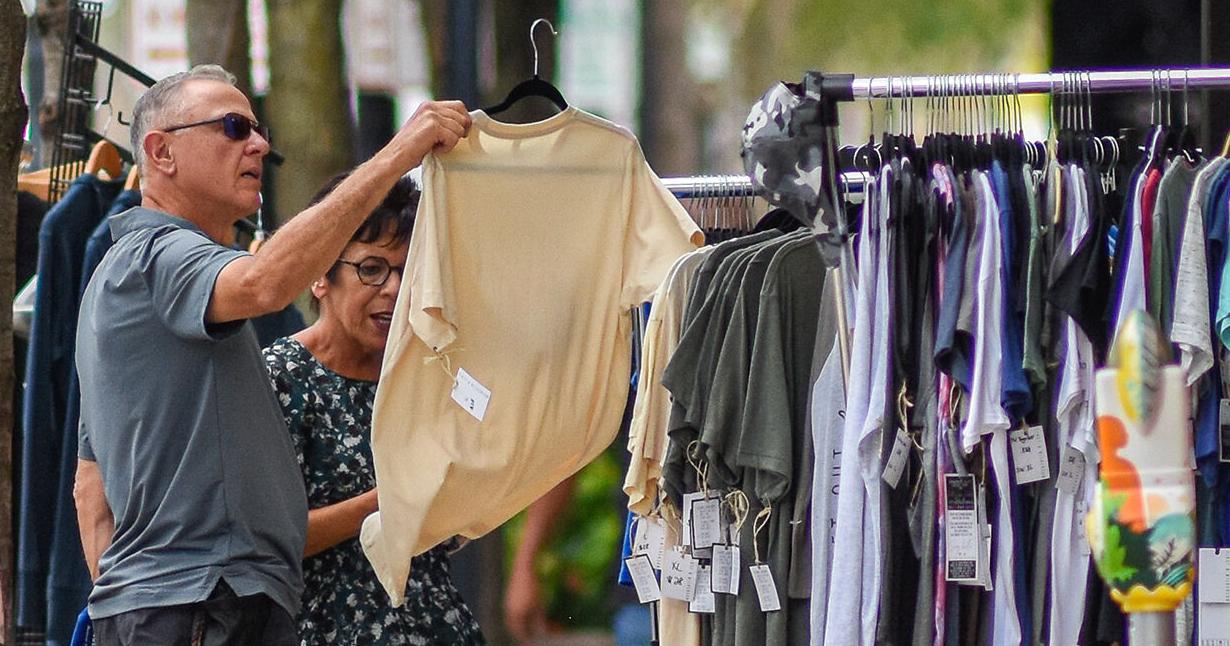 Live music, family activities add to fun at downtown Sidewalk Sale - Vimarsana News