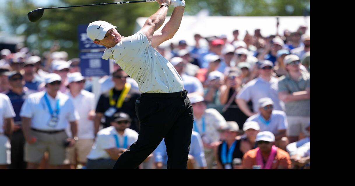 Upstart Smalley surges to lead on star-filled PGA Championship leaderboard