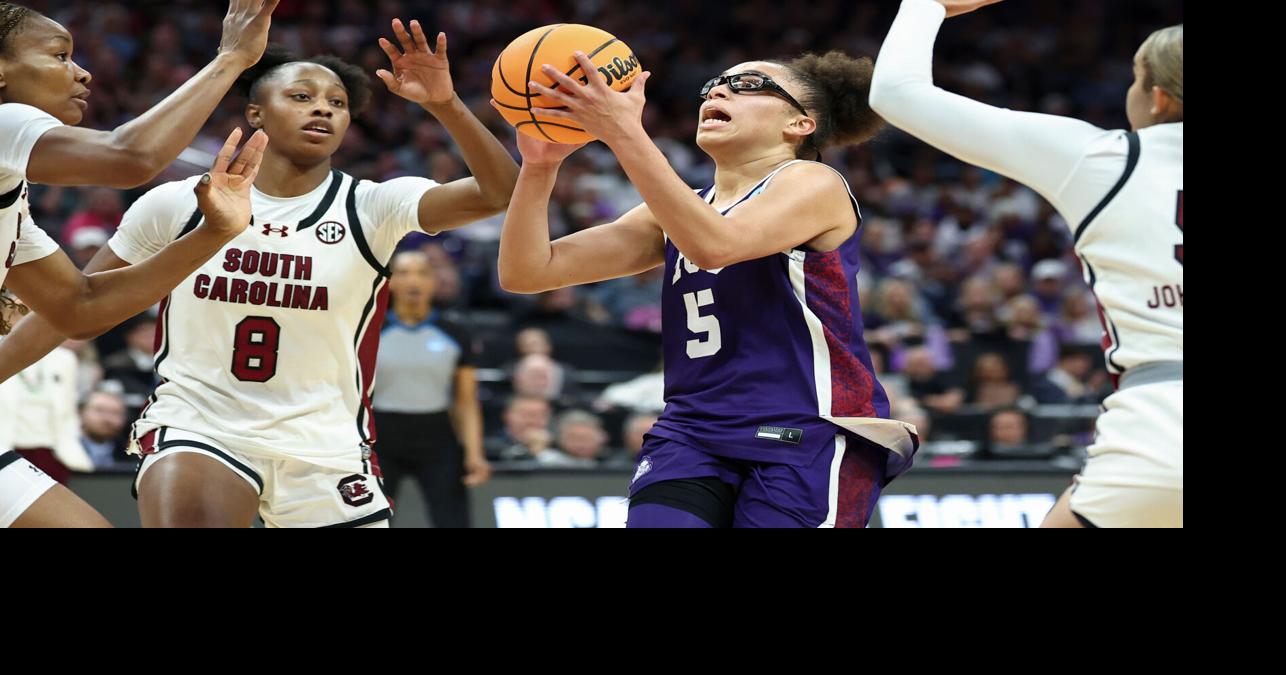 Edwards, Makeer power South Carolina past TCU to reach Final Four